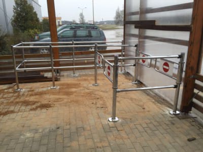 Gelahus i Sigulda - automatiska entréportar 2