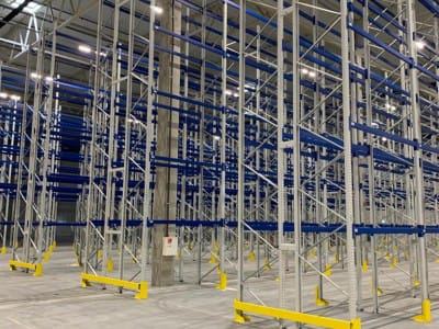 leverans och installation av pallställ 14